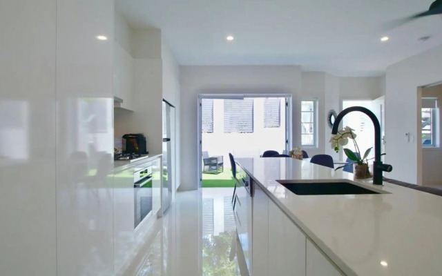 Park Avenue Hideaway for 4 Auchenflower Brisbane