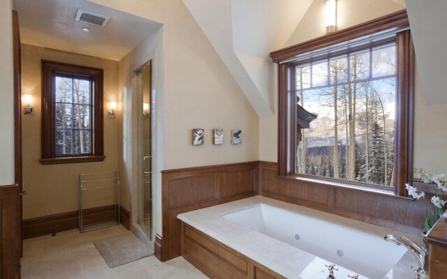 Hood Park Manor - 9 Br Home
