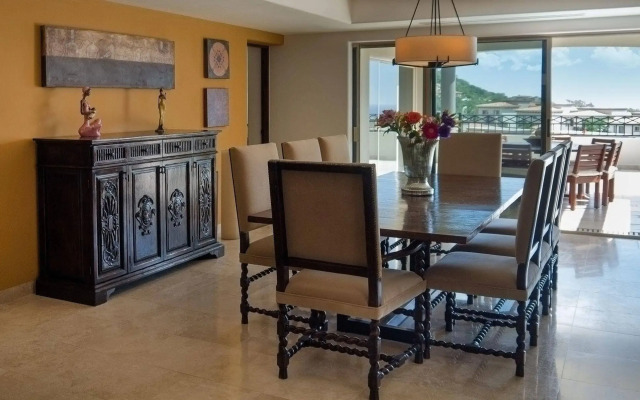 Ventanas Hotel & Residences
