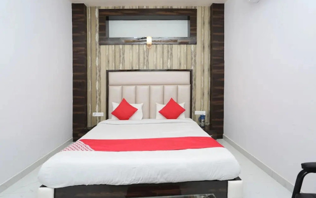Hotel The Marvellous by OYO Rooms