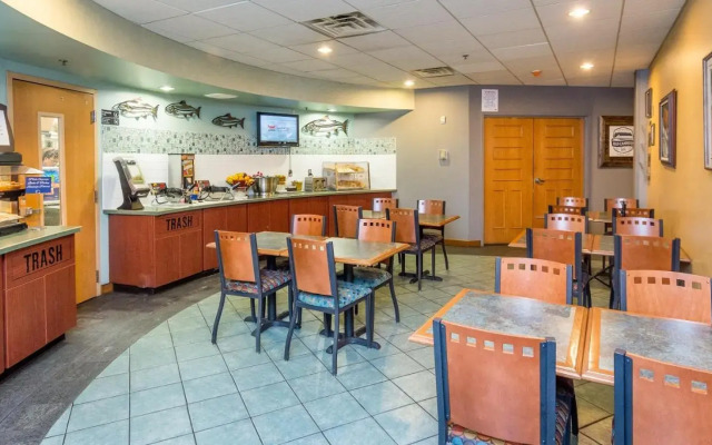Dimond Center Hotel