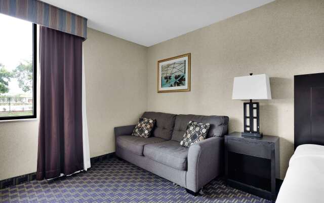 Ramada by Wyndham Jacksonville I-95 by Butler Blvd