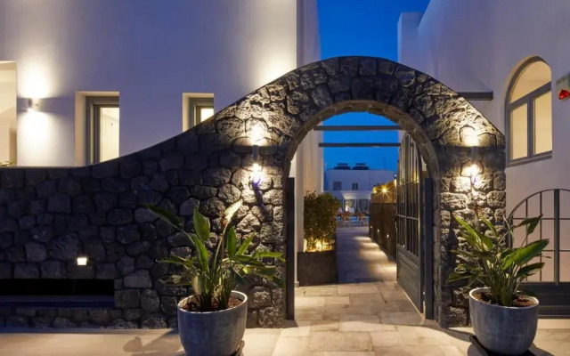 Aelia Luxury Suites Santorini
