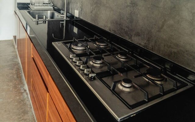 Breathtaking Beach Villa, Feel the Inviting Vibe!