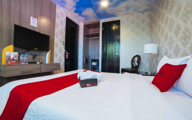 Bless Amare Boutique Hotel by RedDoorz