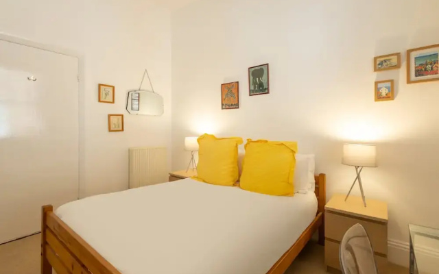 Host Stay Chatsworth Court Apartment