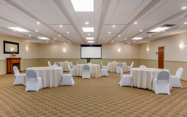 Comfort Inn & Suites Thousand Islands Harbour District
