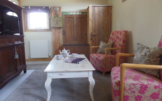 Charming 1-bed Garden Lodge in Boyndie, Banff