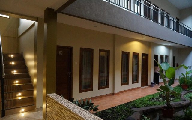Aloha Hotel