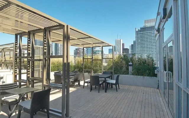 Toronto Suite Rentals - Fly Condo