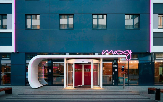 MOXY Frankfurt Eschborn