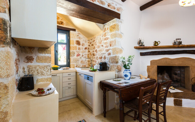 ERONDAS Cretan Country Villas