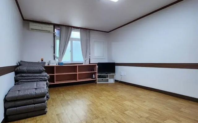 Sorak Y Hostel