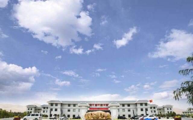 Huaxia International Hotel