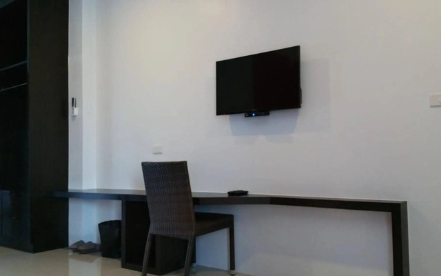 Phuket Airport Place