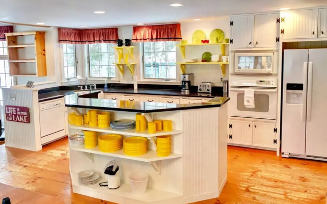 Lake Retreat by Bretton Woods Vacations
