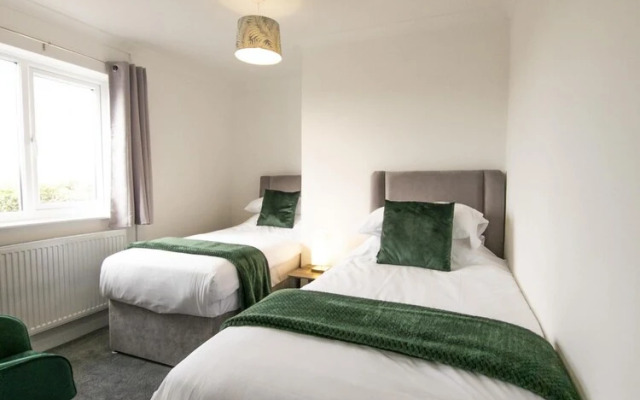 Gower Hideaway 2 Bed Apartment Ocean Breeze