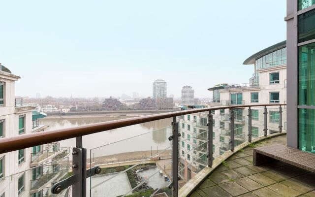 Full River View 3 Bedroom Very Large Flat