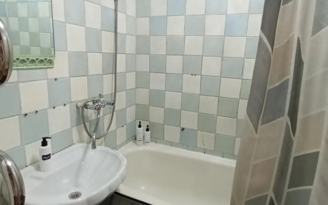 Апартаменты в 1-м микрорайоне 48