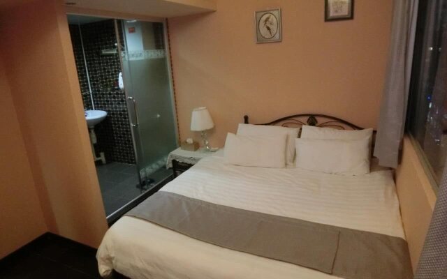 Bloomy Hotel