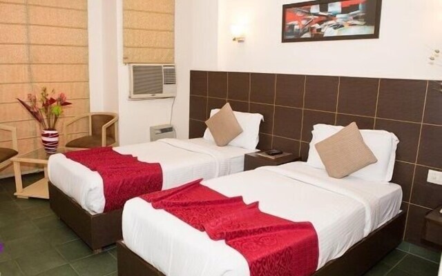 Hotel Crest Inn