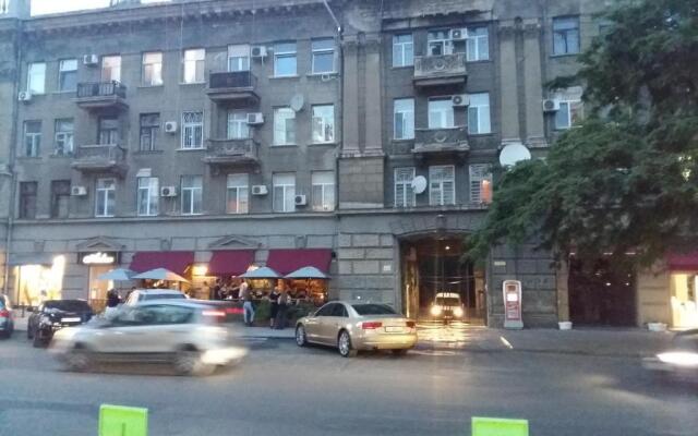 Apartment on Hretska 26/28