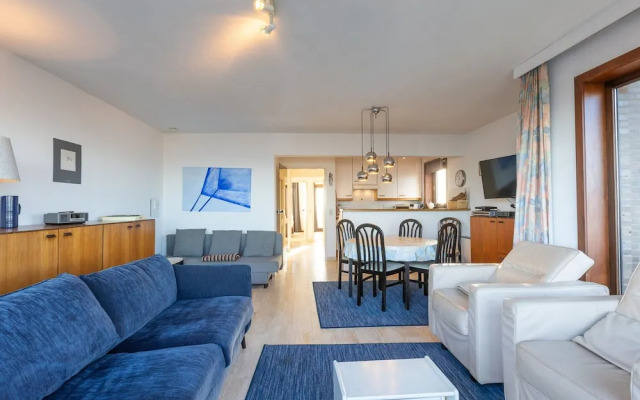 Corner Stay With Sea Views