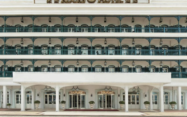 Rocks Hotel