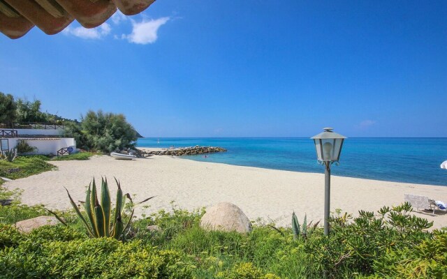 Nice Apartment in Ricadi With Outdoor Swimming Pool, Jacuzzi and Wifi