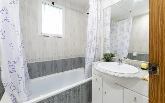 Estornell With 2 Bedrooms and 1 Bathrooms