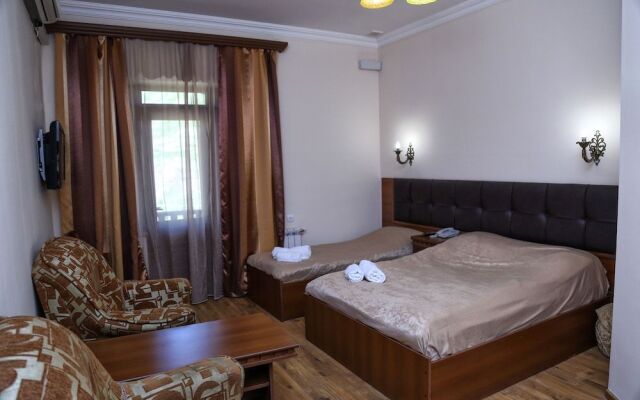 Lara Hotel