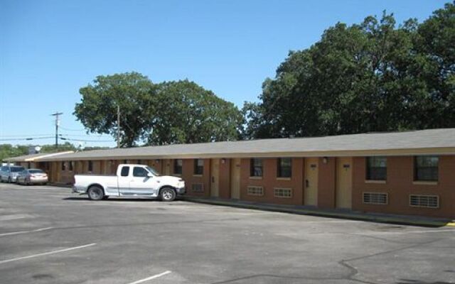 Western Skies Motel