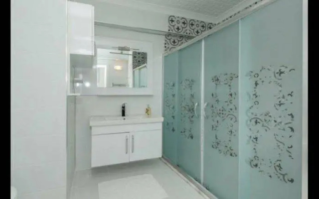 Golden Star Suites
