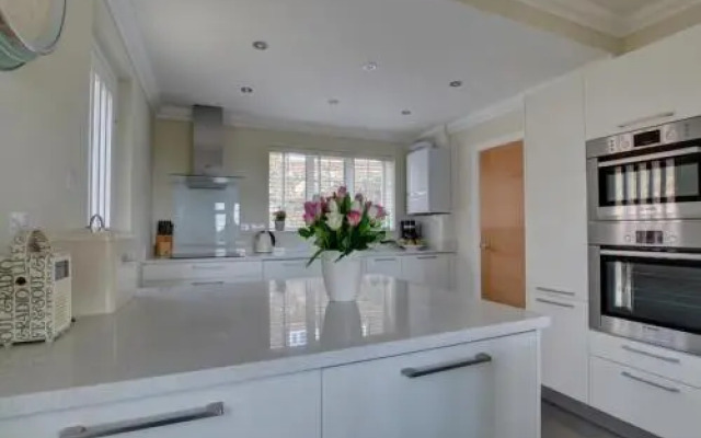 Holiday Home Pasain bury