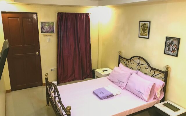 Loria Hotel Tagaytay