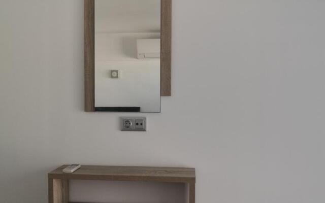 Skol 406A by Completely Marbella