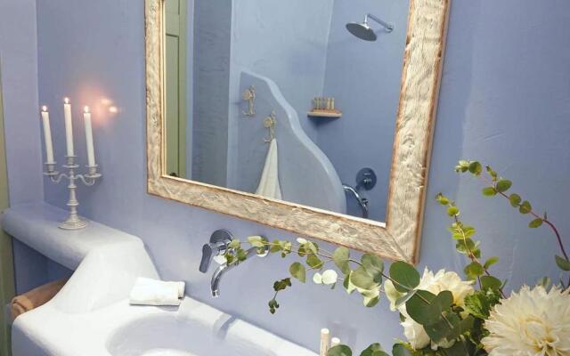OIA Unique Homes by K&K