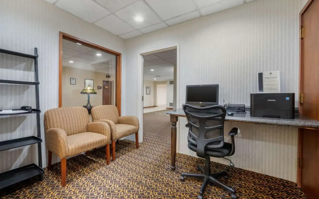 Clarion Hotel Conference Center New Cumberland