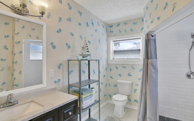 Tarpon River Getaway - New
