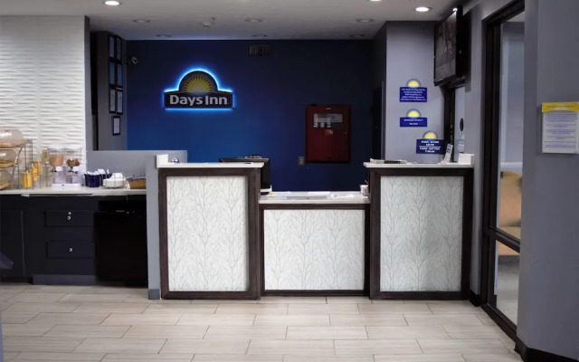 Days Inn by Wyndham Montgomery