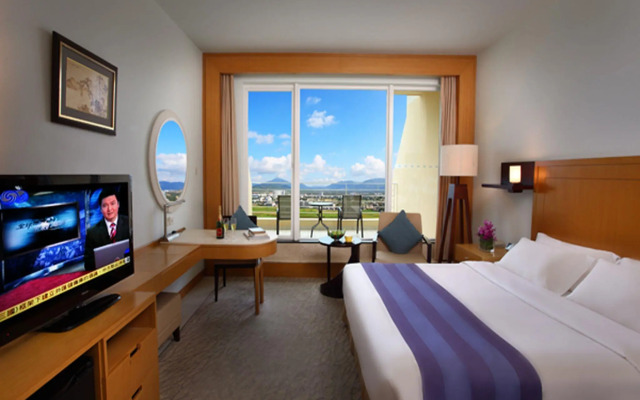 Days Hotel And Suites Resort