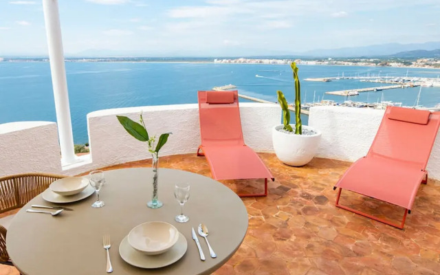 Castell Mar 1007 in Roses