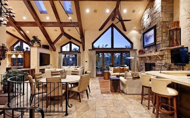 Snowmass Castle Hill