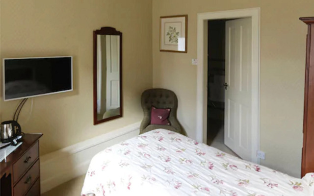 Glengarry Castle Hotel