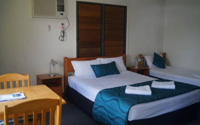 Tin Can Bay's Sleepy Lagoon Motel