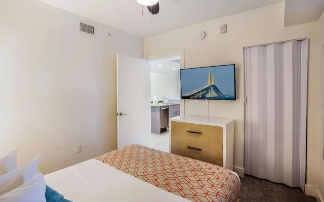 Oceana 204 East