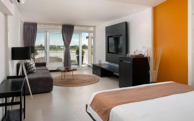 Tao Riverside Residence