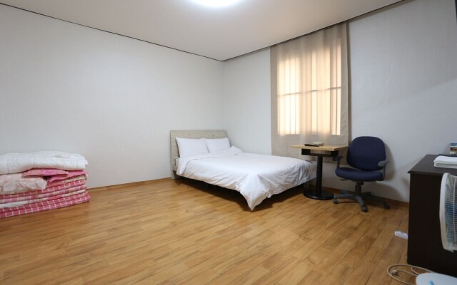 Gangneung Miseongjang Motel