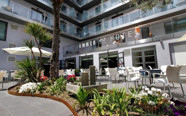 Summer Hotel
