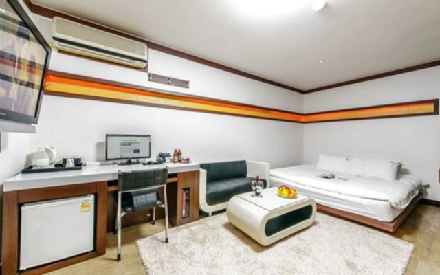 Yeosu MK Hotel